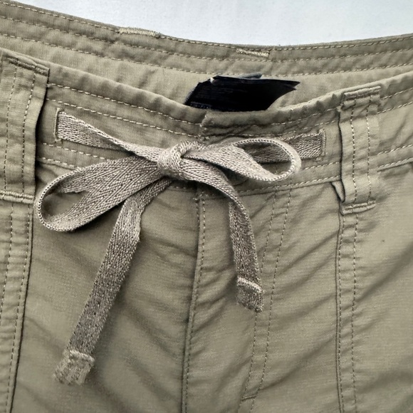 The North Face Women's Convertible Pants Olive - Picture 4 of 14